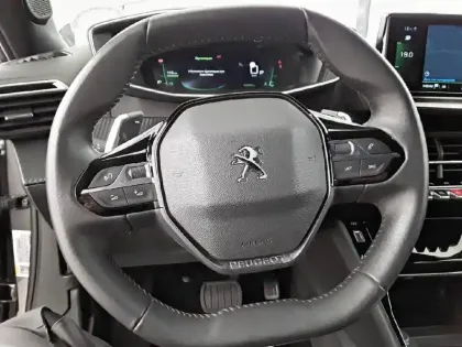 Photo 8 Peugeot 2008  BlueHDi 130 S&S EAT8