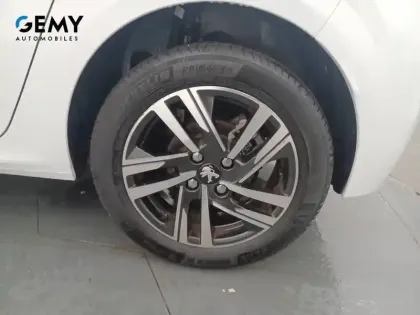 Photo 28 Peugeot 208  BlueHDi 100 S&S BVM6