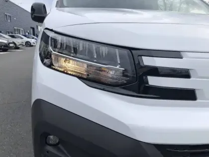 Photo 15 Peugeot Partner  FOURGON M 650 KG BLUEHDI 130 S&S EAT8