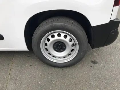 Photo 12 Peugeot Partner  FOURGON M 650 KG BLUEHDI 130 S&S EAT8