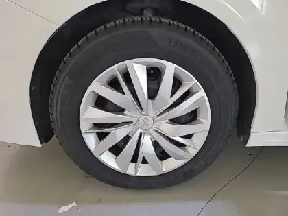 Photo 12 Peugeot 208  PureTech 75 S&S BVM5