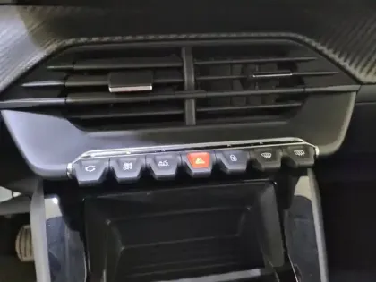 Photo 23 Peugeot 208  PureTech 75 S&S BVM5