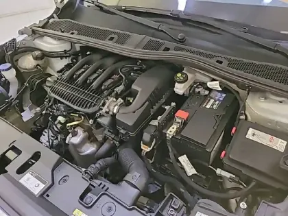 Photo 14 Peugeot 208  PureTech 75 S&S BVM5