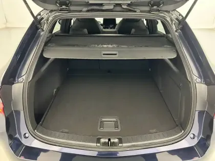 Photo 17 Toyota Corolla  Touring Sports Hybride 196ch