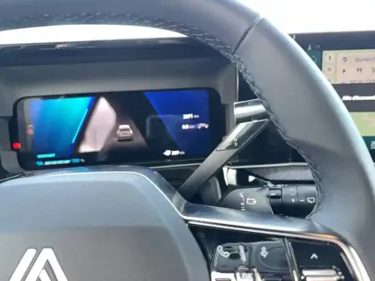 Photo 12 Renault 4 Renault  E-Tech Electrique 150 ch autonomie confort