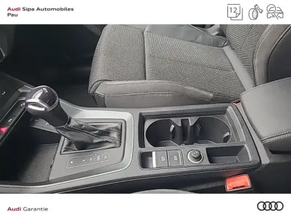 Photo 22 Audi Q3  45 TFSIe 245 ch S tronic 6