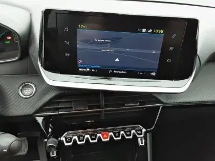 Photo 19 Peugeot 208  Electrique 50 kWh 136ch