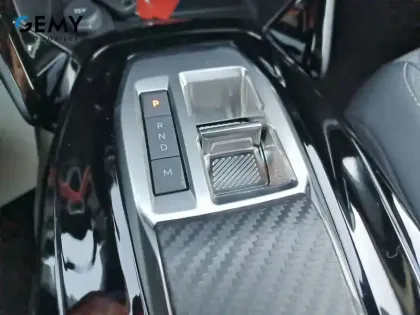 Photo 30 Peugeot 2008  Hybrid 145 e-DCS6