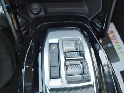 Photo 14 Peugeot 2008  Hybrid 145 e-DCS6