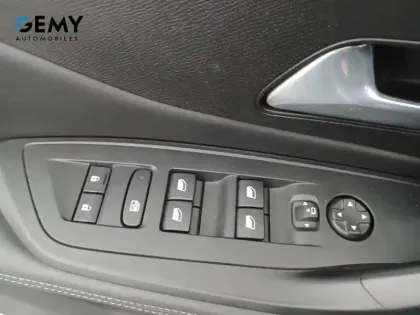 Photo 14 Peugeot 308  SW PHEV 180 e-EAT8