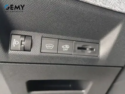 Photo 21 Peugeot 3008  Hybrid 136 e-DCS6