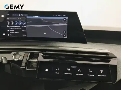 Photo 13 Peugeot 3008  Hybrid 136 e-DCS6