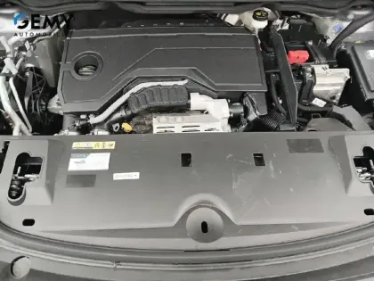 Photo 11 Peugeot 3008  Hybrid 136 e-DCS6