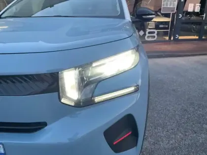 Photo 15 Citroën C3  Hybride 110 ch e-DCS6