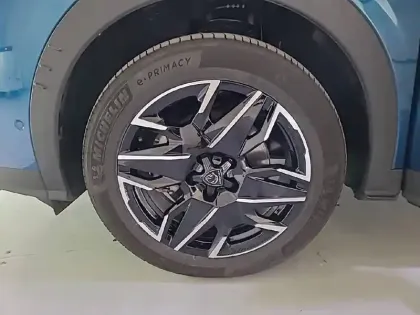 Photo 12 Peugeot 5008  Hybrid 136 e-DCS6