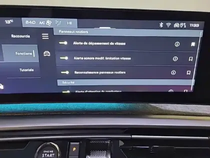 Photo 32 Peugeot 5008  Hybrid 136 e-DCS6