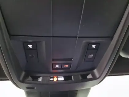 Photo 24 Peugeot 5008  Hybrid 136 e-DCS6