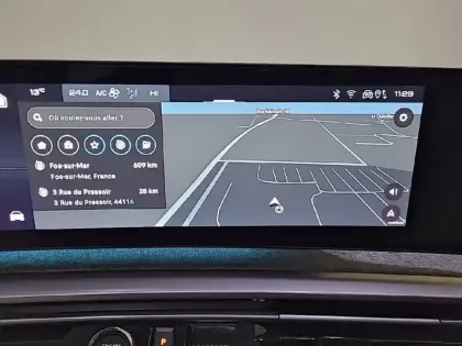 Photo 18 Peugeot 5008  Hybrid 136 e-DCS6