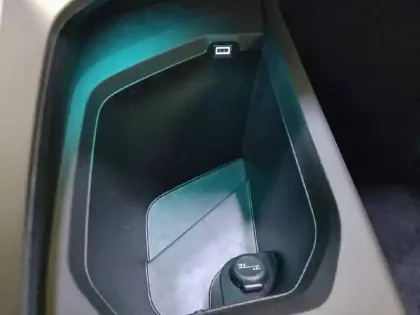 Photo 25 Peugeot 5008  Hybrid 136 e-DCS6