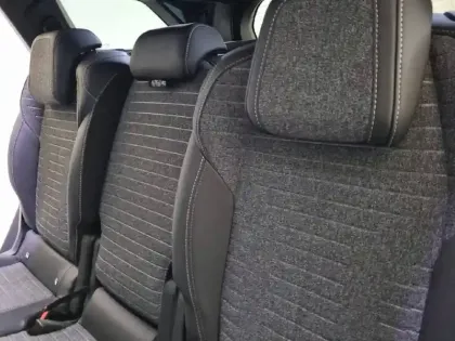 Photo 11 Peugeot 5008  Hybrid 136 e-DCS6