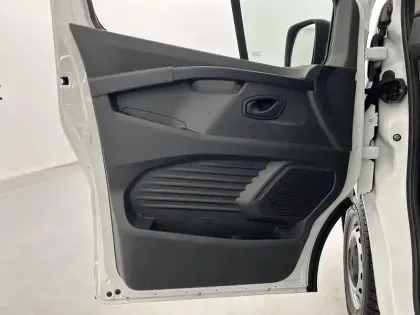 Photo 10 Renault Trafic  FGN L1H1 3000 KG BLUE DCI 130