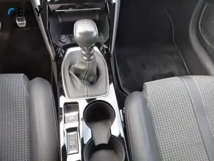 Photo 12 Peugeot 208  PureTech 100 S&S BVM6