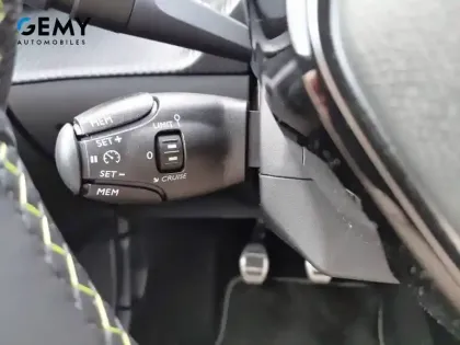 Photo 15 Peugeot 208  PureTech 100 S&S BVM6