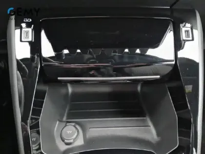 Photo 37 Peugeot 208  PureTech 100 S&S BVM6