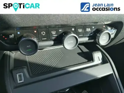 Photo 17 Citroën C4  Hybride 136 e-DCS6