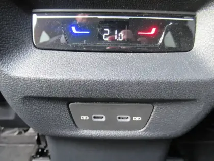 Photo 18 Volkswagen Tayron  1.5 eTSI 150ch DSG7 5pl