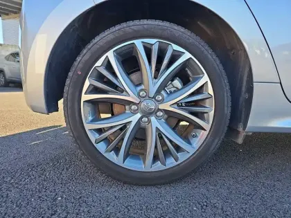 Photo 140 Toyota Yaris  Hybride 116h