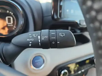 Photo 4 Toyota Yaris  Hybride 116h