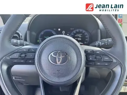 Photo 11 Toyota Yaris  Hybride 130h