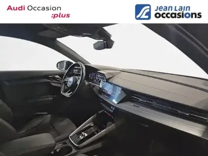 Photo 10 Audi A3  Berline 35 TFSI Mild Hybrid 150 S tronic 7