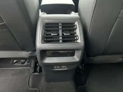 Photo 11 Volkswagen Tiguan  2.0 TDI 150ch DSG7