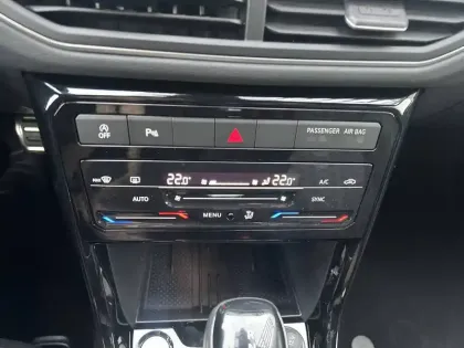 Photo 18 Volkswagen T-cross  1.0 TSI 116 Start/Stop DSG7