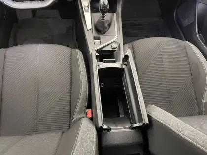 Photo 24 Peugeot 308  BlueHDi 130ch S&S BVM6