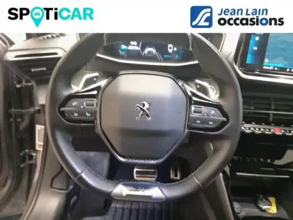 Photo 8 Peugeot 2008  PureTech 130 S&S EAT8