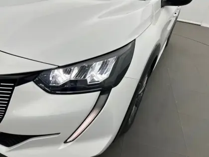 Photo 15 Peugeot 208  Electrique 50 kWh 136ch