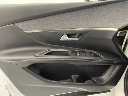 Photo 57 Peugeot 3008 Gén. II Ph2 Allure Pack 5