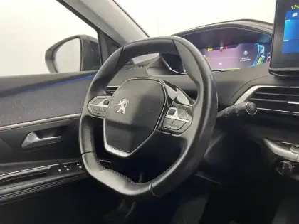 Photo 30 Peugeot 3008  Hybrid 225 e-EAT8