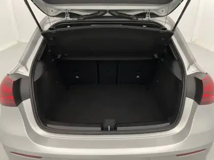 Photo 13 Mercedes Classe A  200 d 8G-DCT