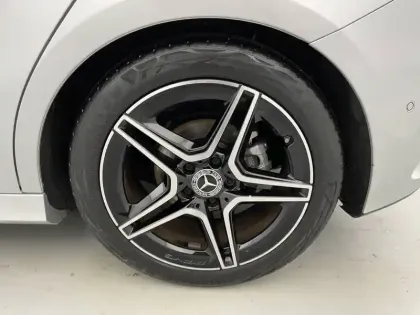 Photo 16 Mercedes Classe A  200 d 8G-DCT