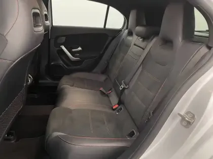 Photo 15 Mercedes Classe A  200 d 8G-DCT