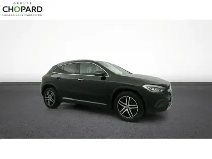 Photo 31 Mercedes GLA  200 7G-DCT