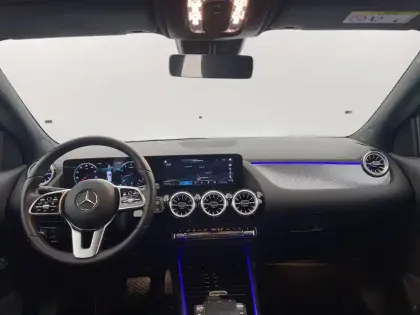 Photo 46 Mercedes GLA  200 7G-DCT