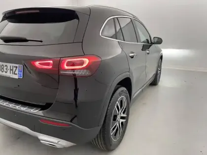 Photo 52 Mercedes GLA  200 7G-DCT