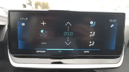 Photo 29 Peugeot 2008  PureTech 130 S&S EAT8