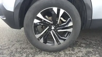 Photo 11 Peugeot 2008  PureTech 130 S&S EAT8