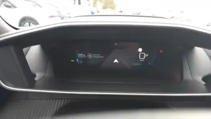 Photo 24 Peugeot 2008  PureTech 130 S&S EAT8